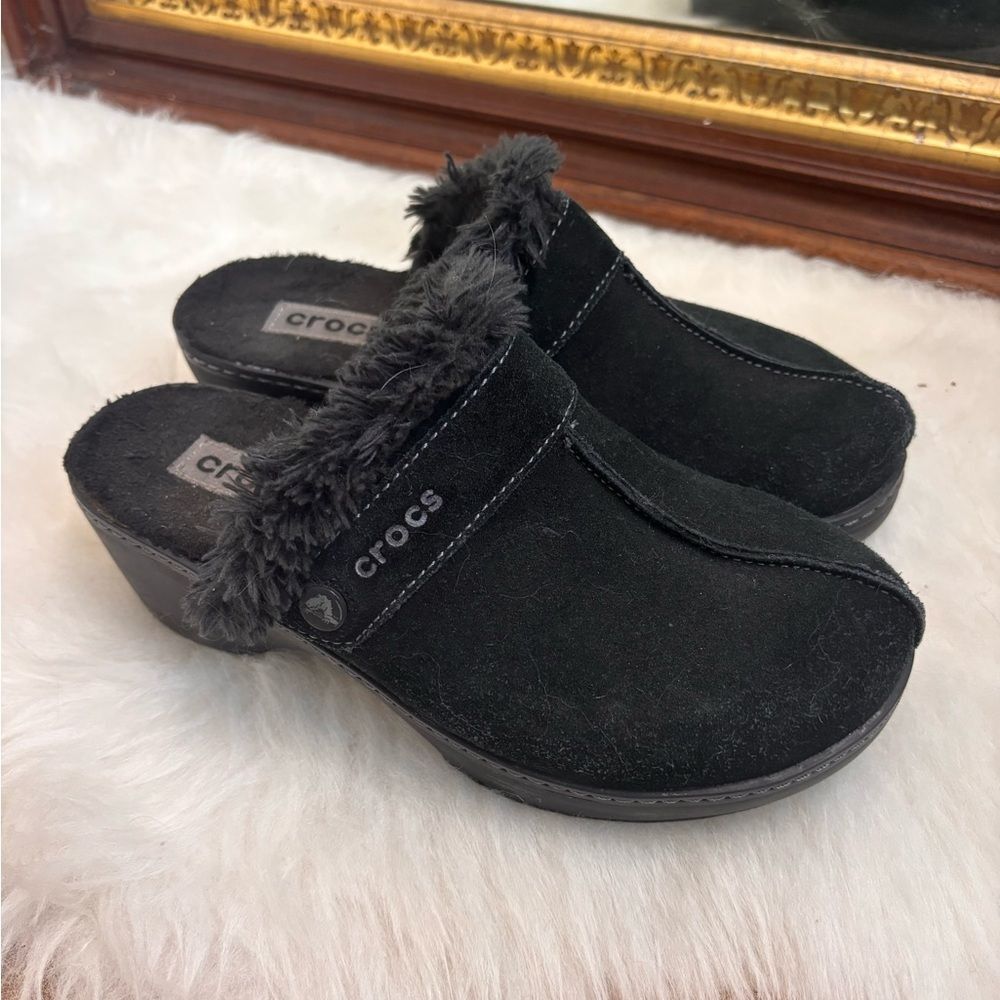 Crocs Black Cobbler Fuzzy Clogs